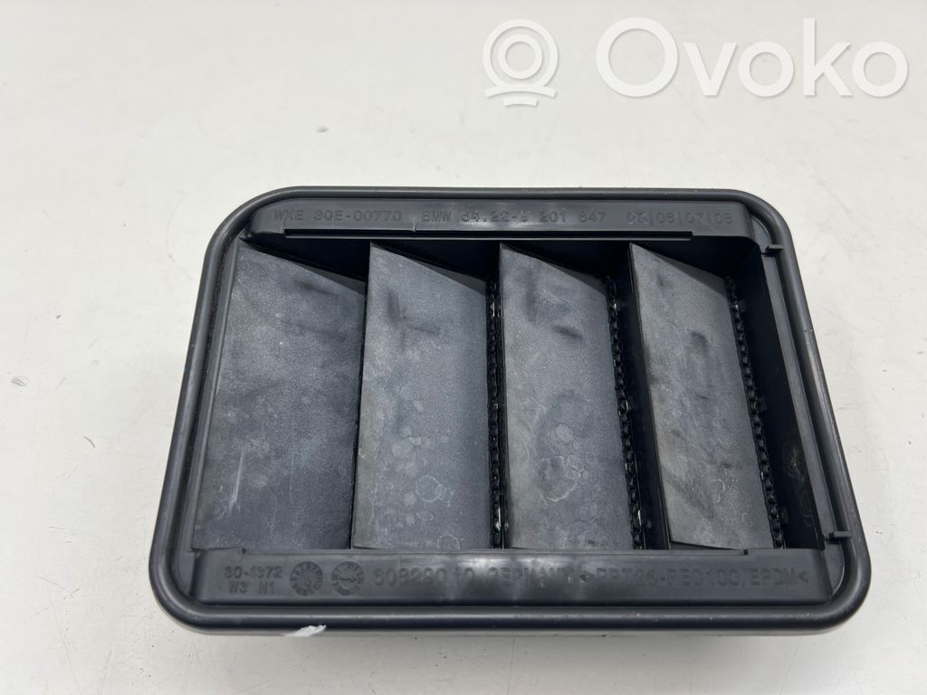 BMW 1 F40 Válvula de presión del panel lateral trasero 
