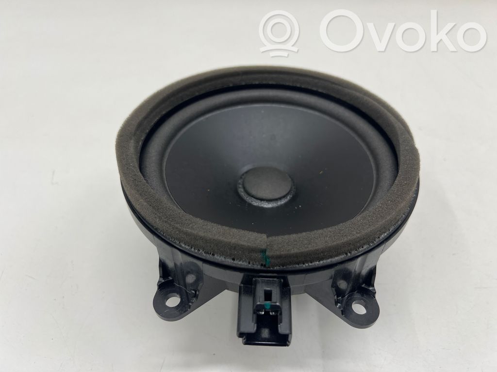 Polestar 2 Altavoz de la puerta trasera 
