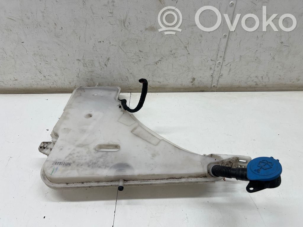 BMW 1 F20 F21 Langų skysčio bakelis 