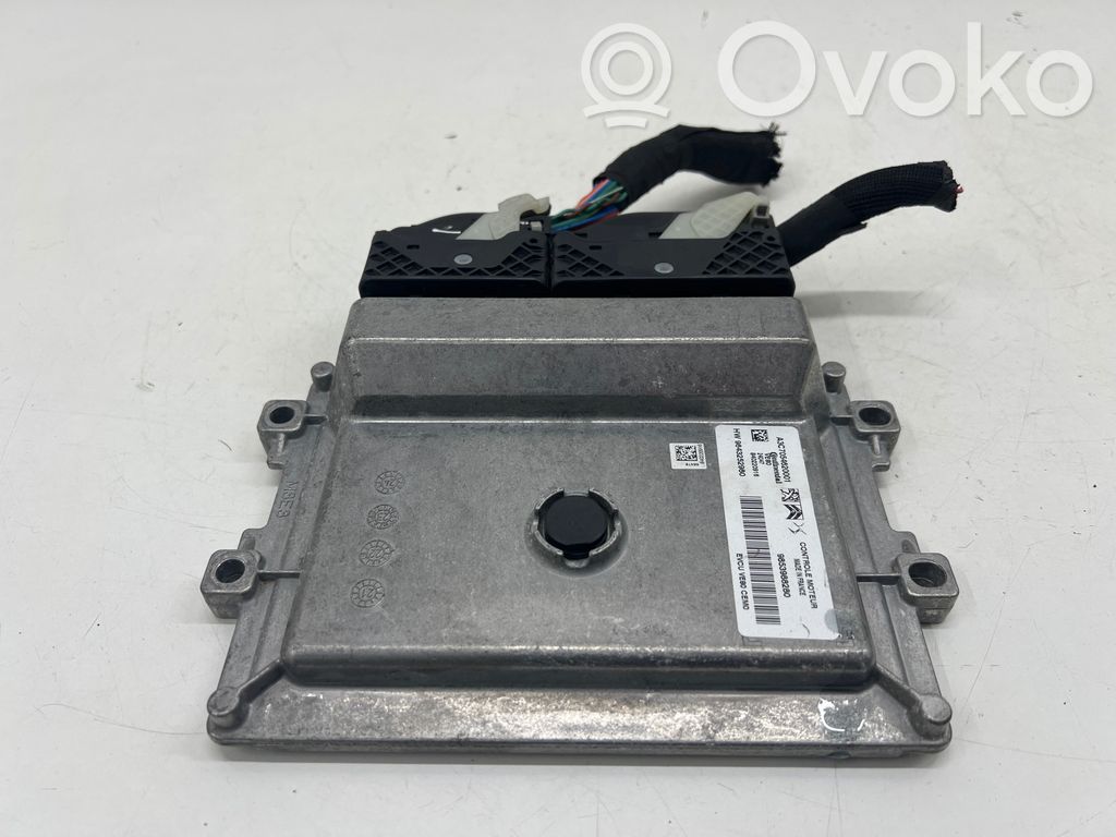 Opel Mokka B Engine control unit/module 