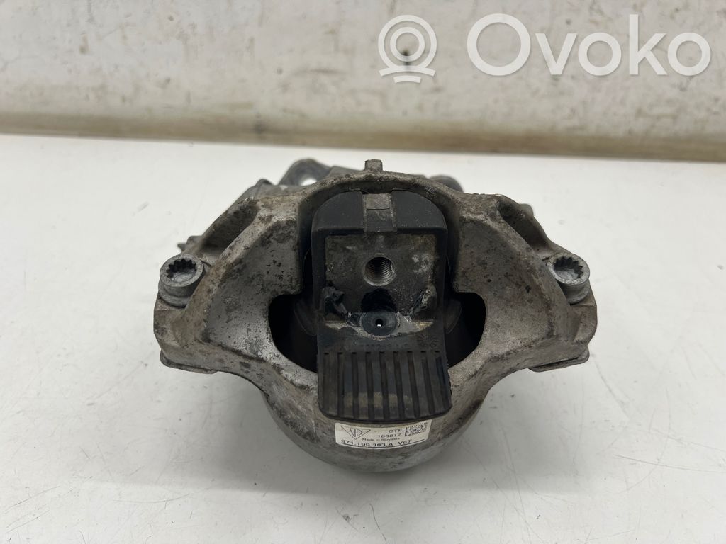 Porsche Panamera (971) Engine mount bracket 