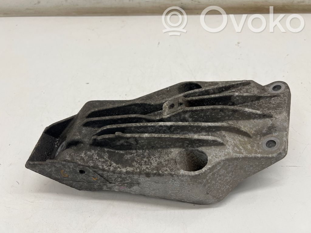 BMW 3 G20 G21 Engine mounting bracket 