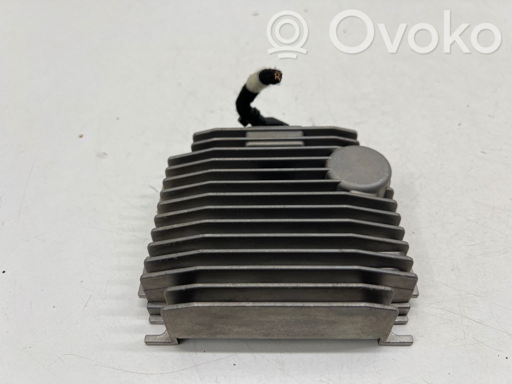 Volkswagen Golf VII Sound amplifier 