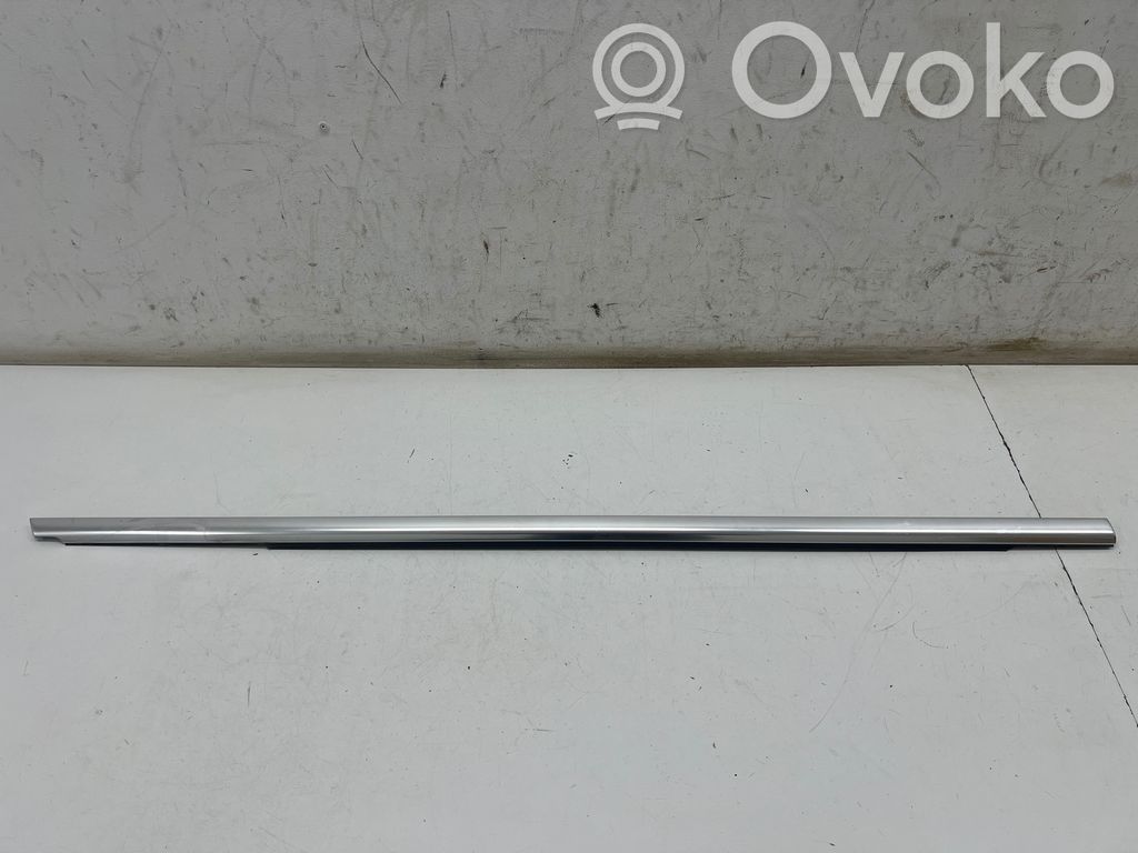 Mercedes-Benz GLE W167 Listwa / Uszczelka szyby drzwi przednich