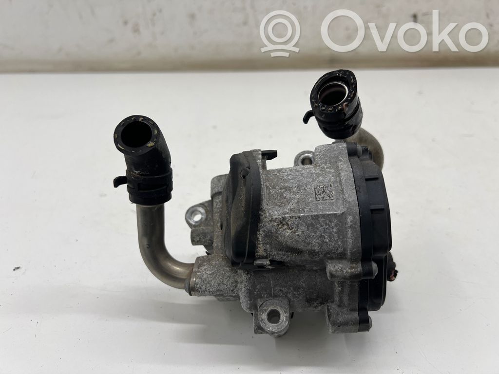 Volkswagen PASSAT B8 Válvula EGR 