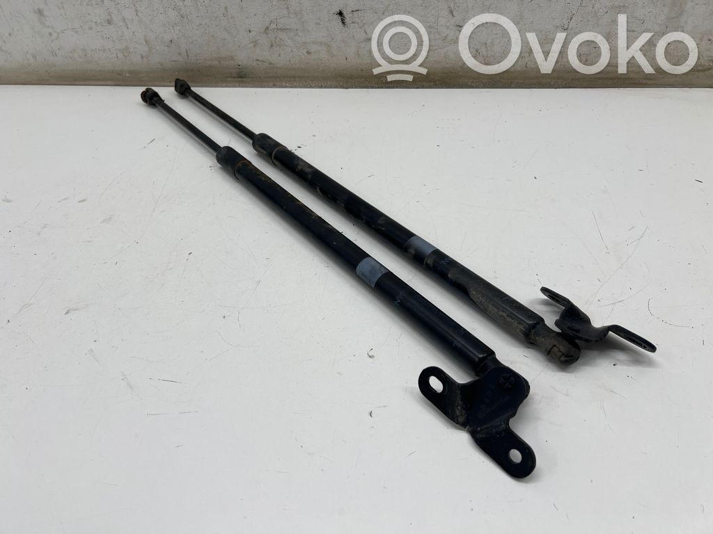Amortyzator klapy tylnej bagażnika   68103072AB
