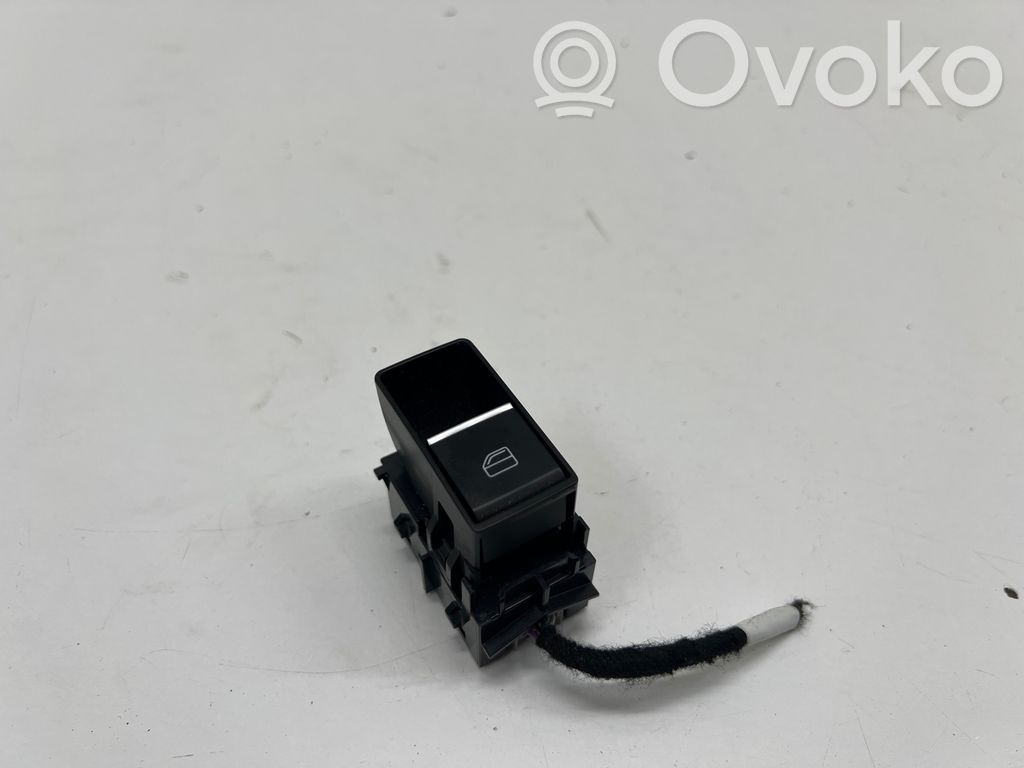 Electric window control switch   BDGF66370