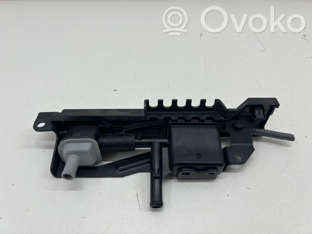 Mazda 3 Válvula de vacío 