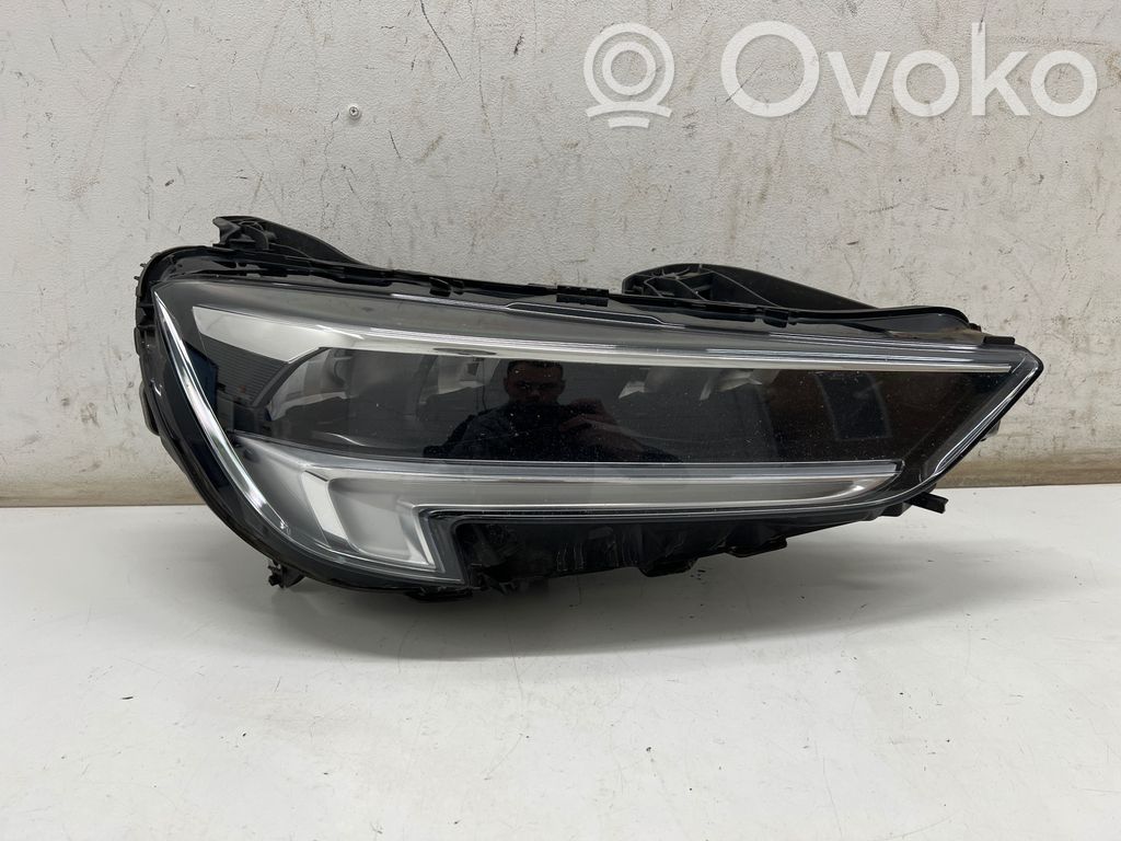 Opel Insignia B Etu-/Ajovalo 