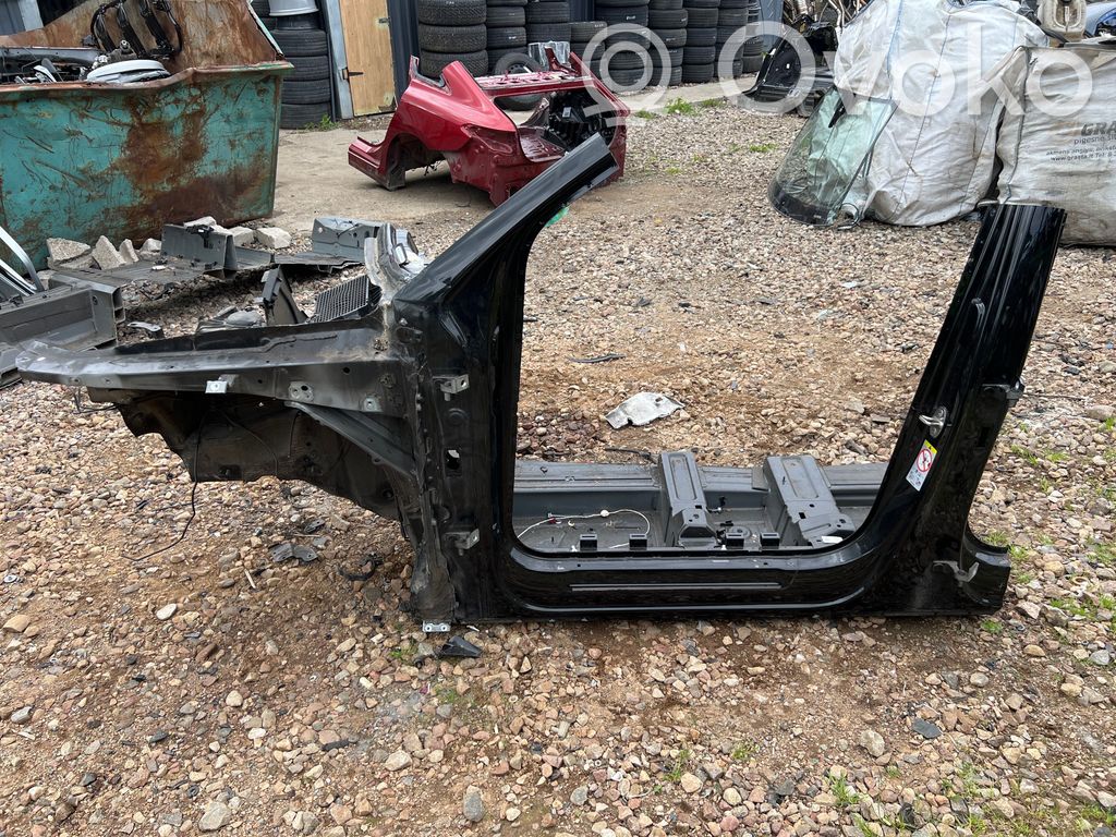 Panel lateral delantero