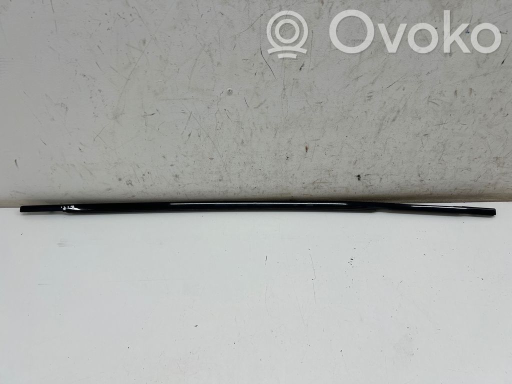 Listwa / Uszczelka szyby drzwi przednich   J9D321453AC