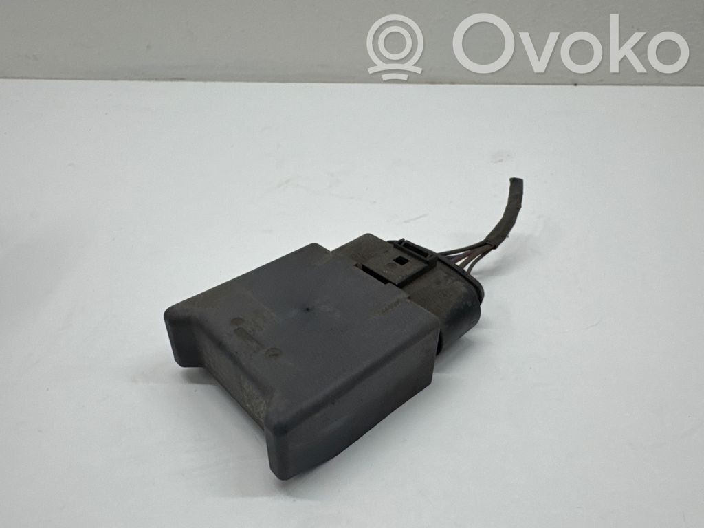 Unité de commande / module de pompe à carburant   5Q0906093A,00000200415008,100220