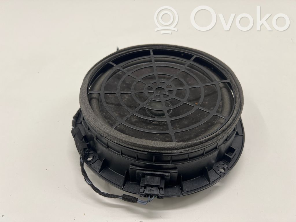 Audi A4 S4 B9 8W Front door speaker 