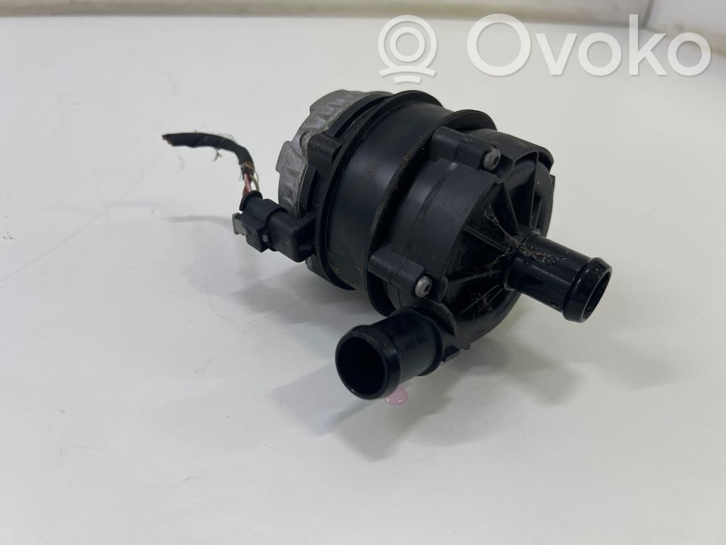 Audi A4 S4 B9 8W Zusatzwasserpumpe
