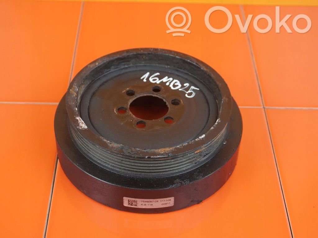 BMW 3 E90 E91 Timing belt tensioner pulley 