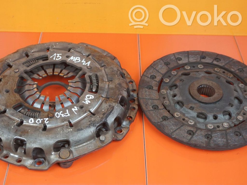BMW 3 F30 F35 F31 Sankabos komplektas 