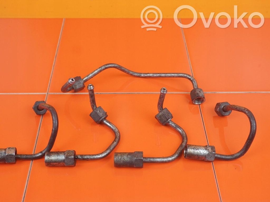 Chevrolet Cruze Fuel injector supply line/pipe 