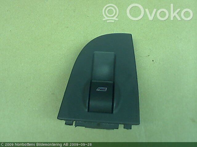 Electric window control switch   4B0959855,501690