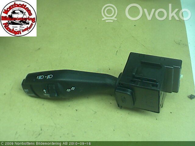 Suuntavilkun vipu   1362588,4M5T13335BD