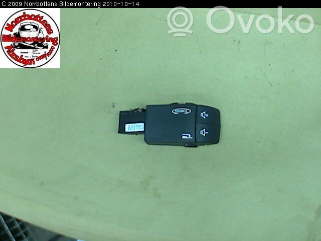 Renault Clio II Steering wheel buttons/switches 