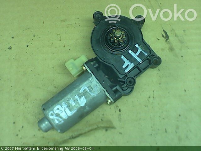 Saab 9-5 Silnik regulatora szyby drzwi przednich 