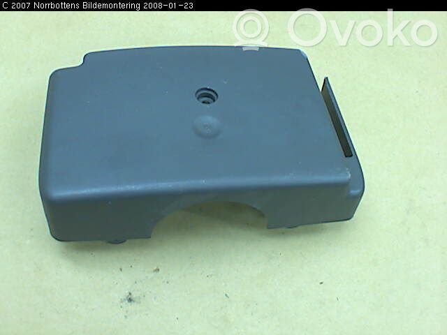Saab 9-5 Moldura de la columna de dirección 