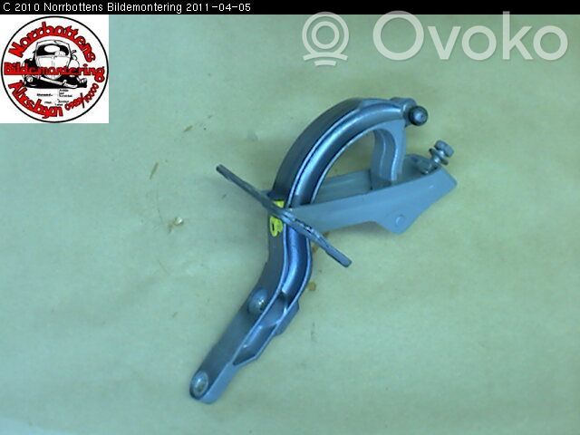 Saab 9-5 Tailgate/trunk/boot hinge 