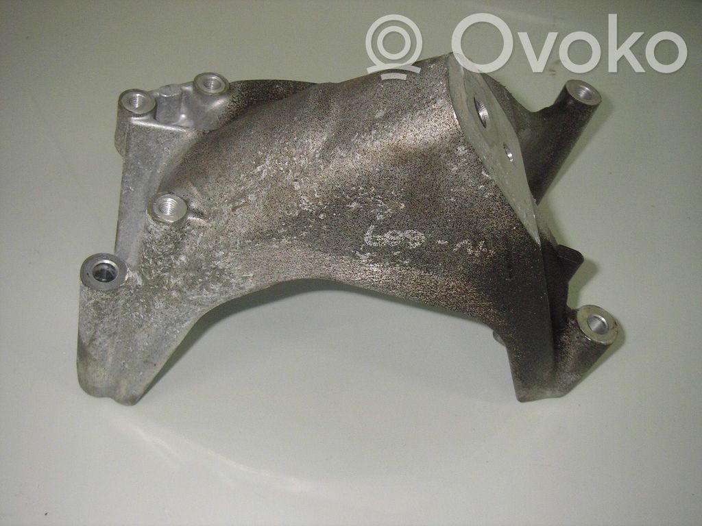 Volkswagen Amarok Supporto di montaggio del motore (usato) 