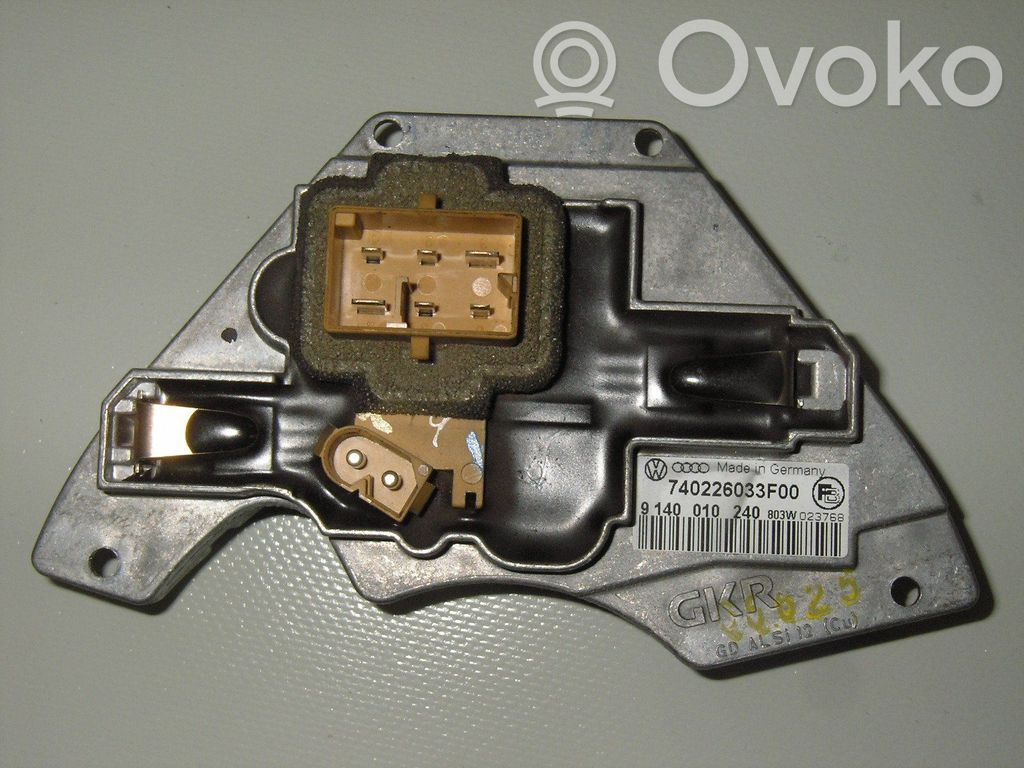 Audi A4 S4 B5 8D Rezystor / Opornik dmuchawy nawiewu 