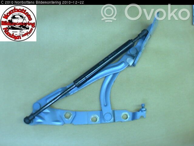 Volvo S40 Tailgate/trunk/boot hinge 