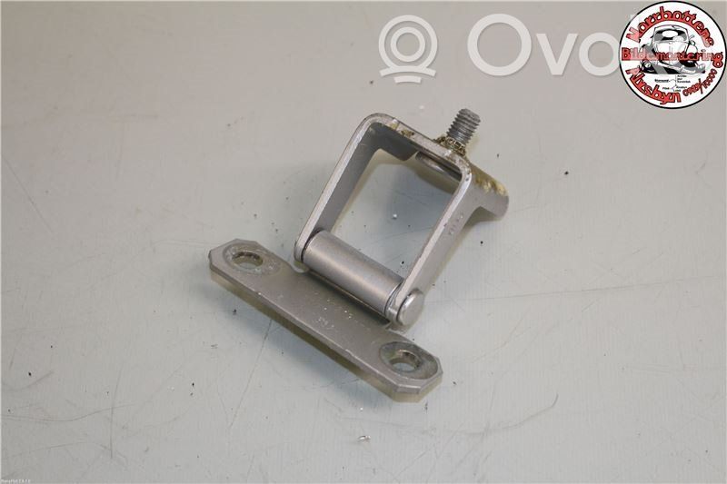 Renault Clio III Tailgate/trunk/boot hinge 