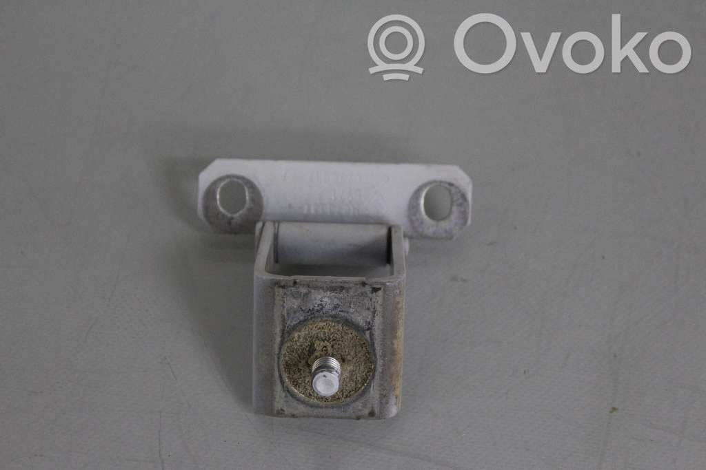 Renault Megane III Tailgate/trunk/boot hinge 