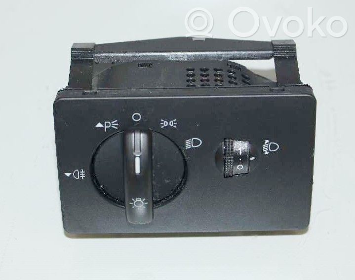 Ford Focus Light switch 