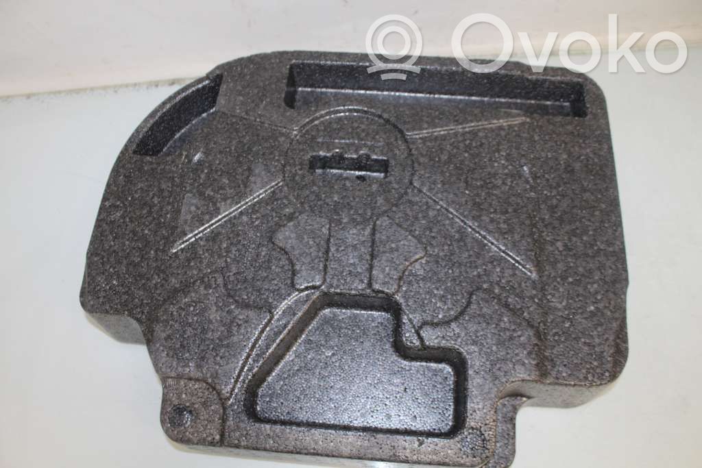 Volvo XC60 Tool box 