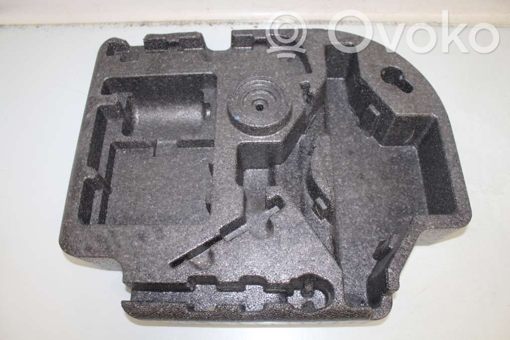 Volvo XC60 Tool box 