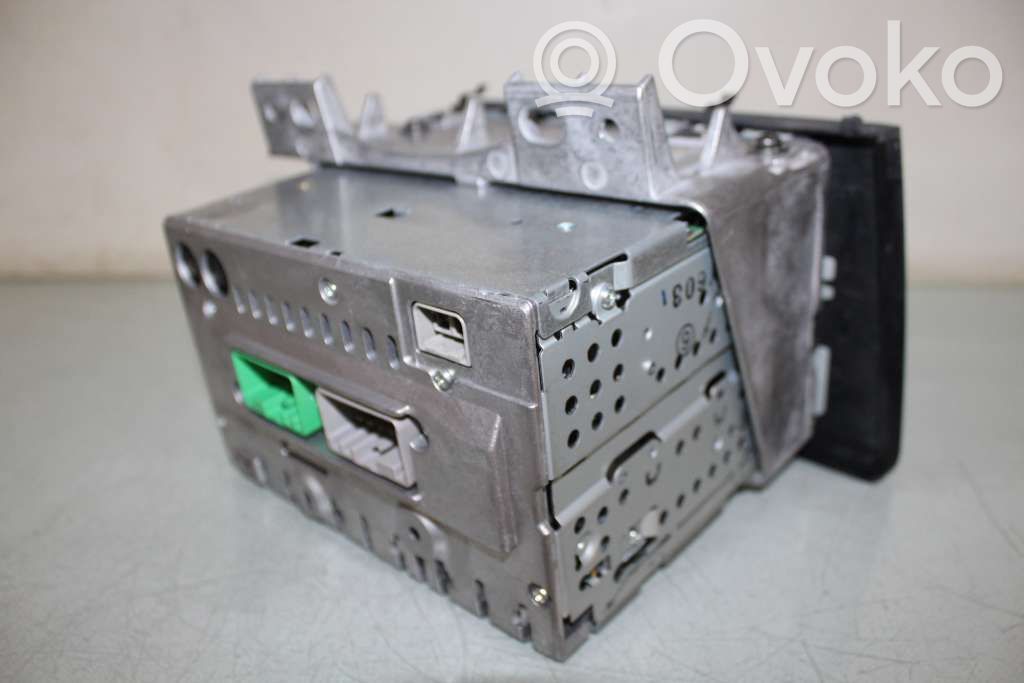 Volvo V70 Radio/CD/DVD/GPS head unit 