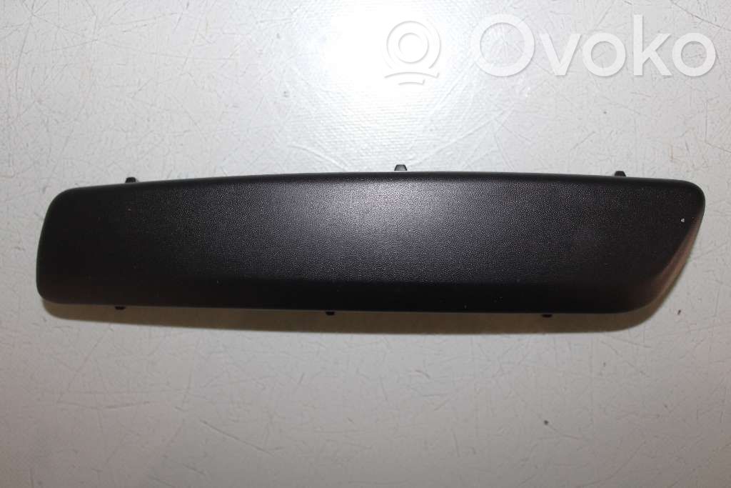 Renault Clio III Rear bumper trim bar molding 
