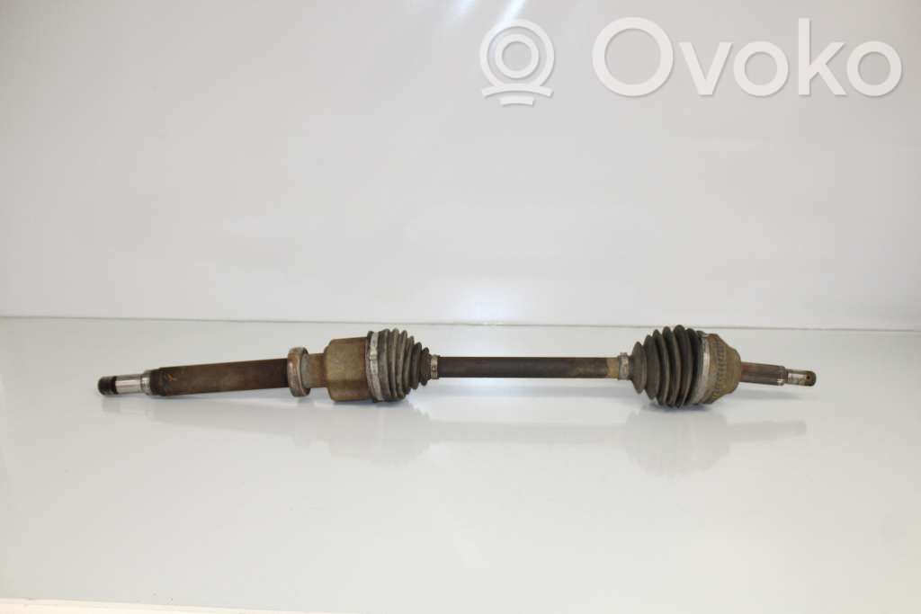 Etuvetoakseli   1495672