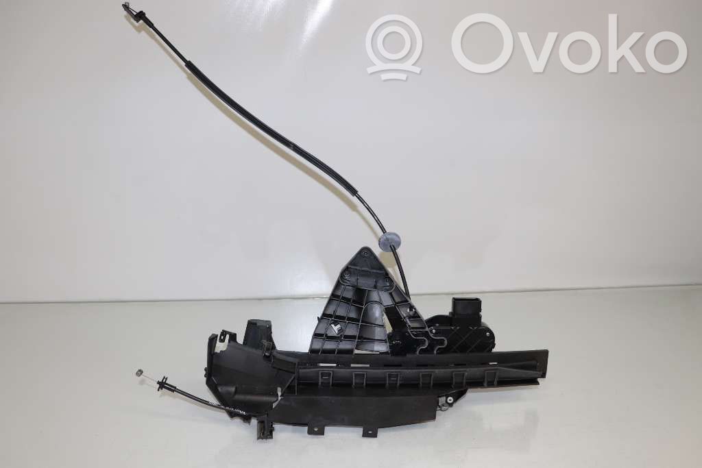 Priekšpusē slēdzene   1523307,8V4AS21812CA