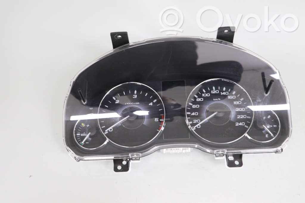 Subaru Legacy Geschwindigkeitsmesser Cockpit 