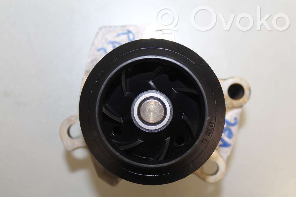 Volkswagen Golf VI Pompa wody 