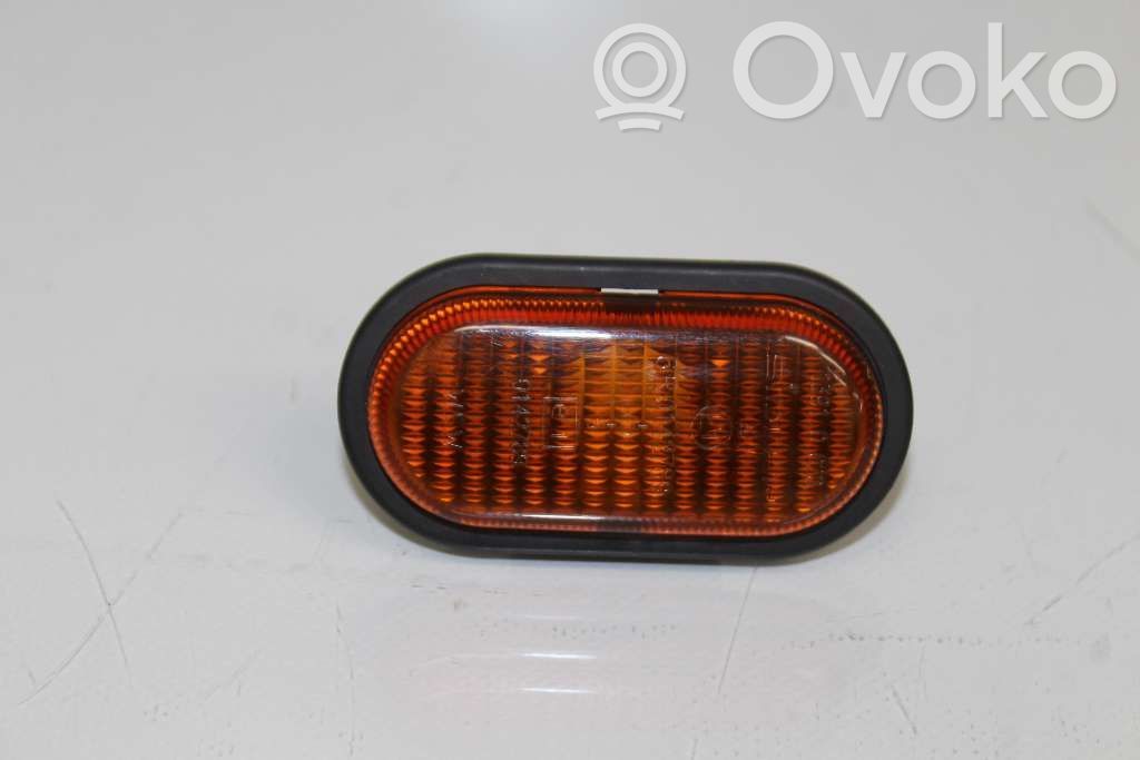Opel Vivaro Seitenblinker 