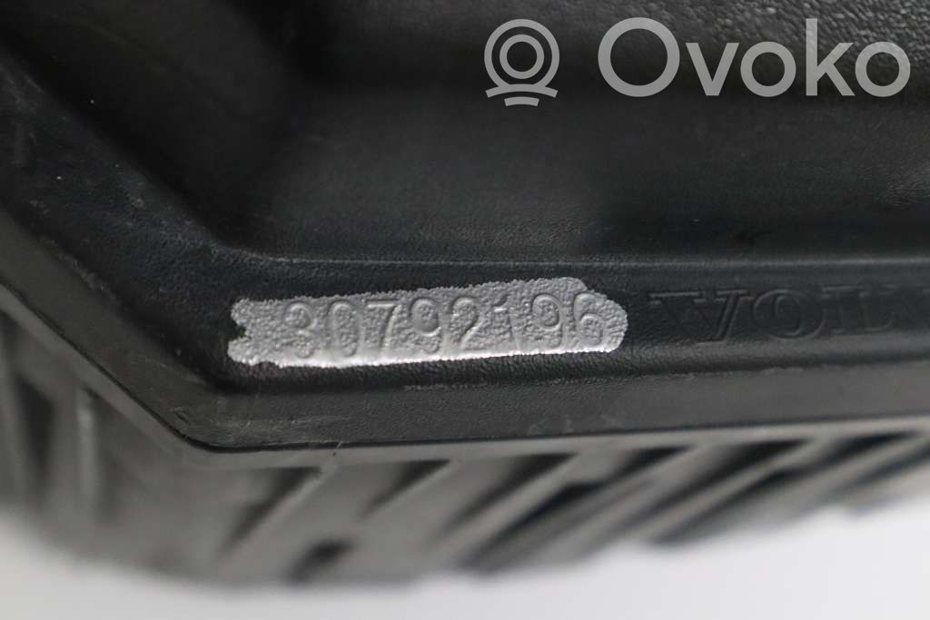 Volvo S80 Air filter box 