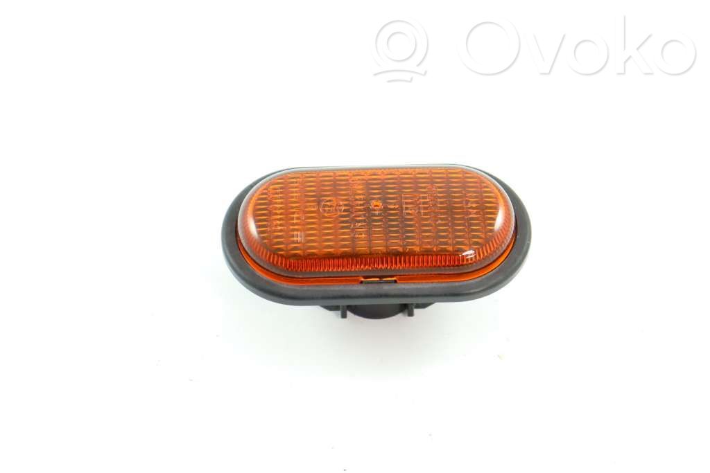 Opel Vivaro Seitenblinker 