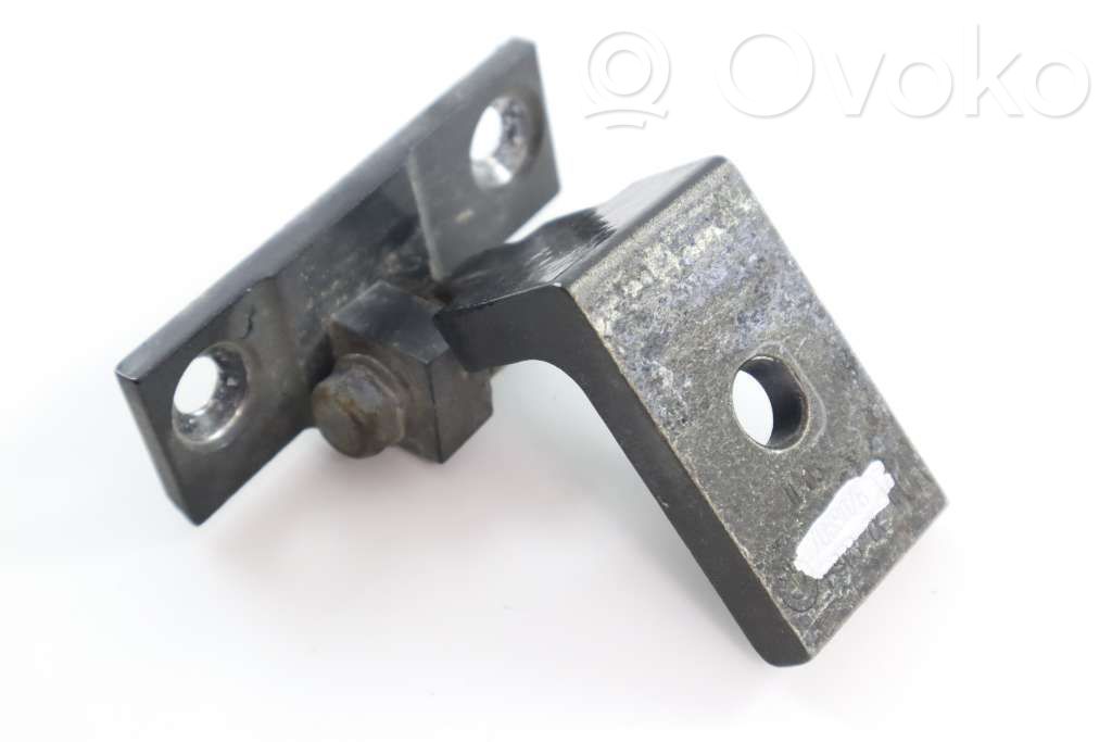 BMW 5 E60 E61 Front door lower hinge 