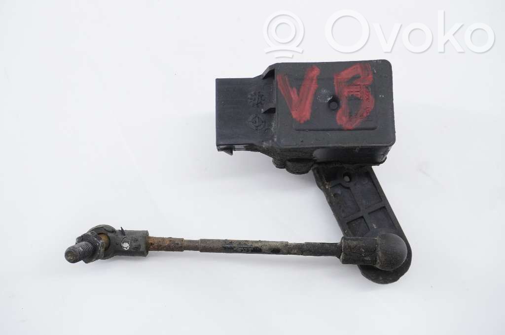 Headlight/headlamp level sensor