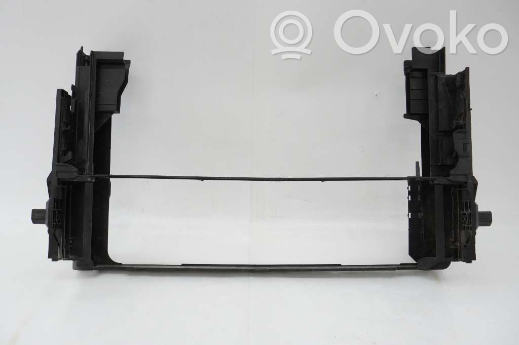 BMW 5 F10 F11 Panel mocowanie chłodnicy / dół 