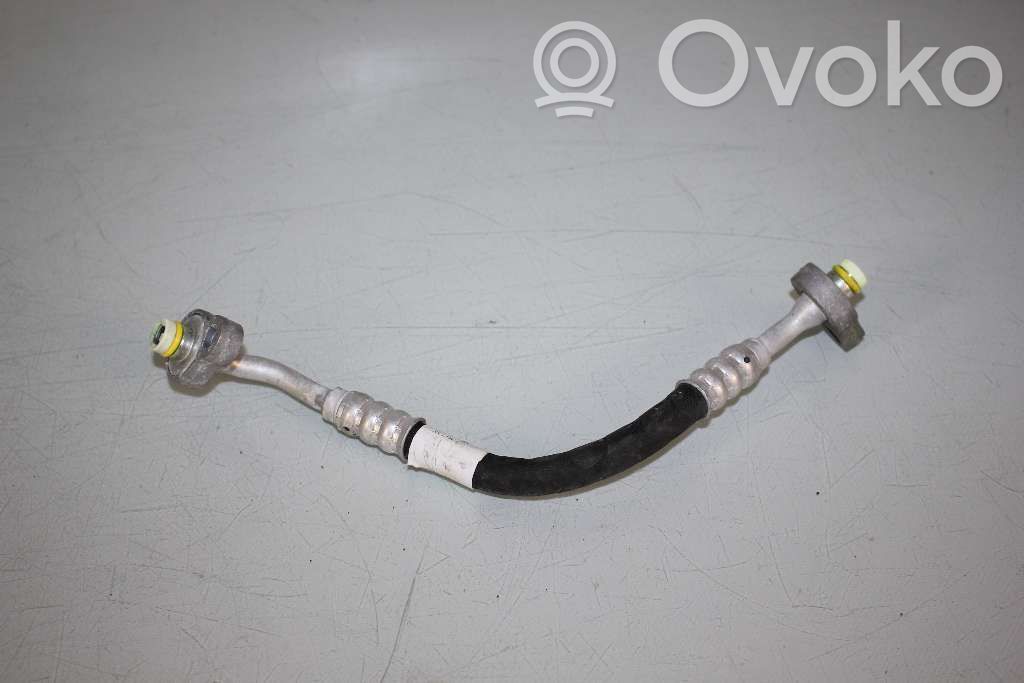 Ilmastointilaitteen putki (A/C)   31455314