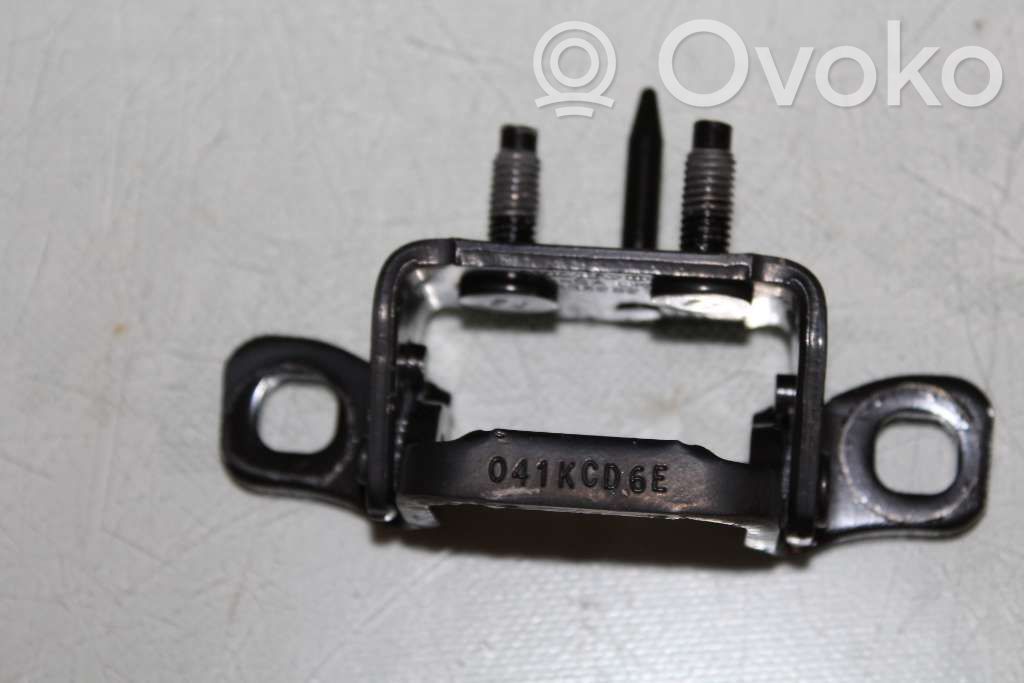Tailgate/trunk/boot hinge   31335292,31335292