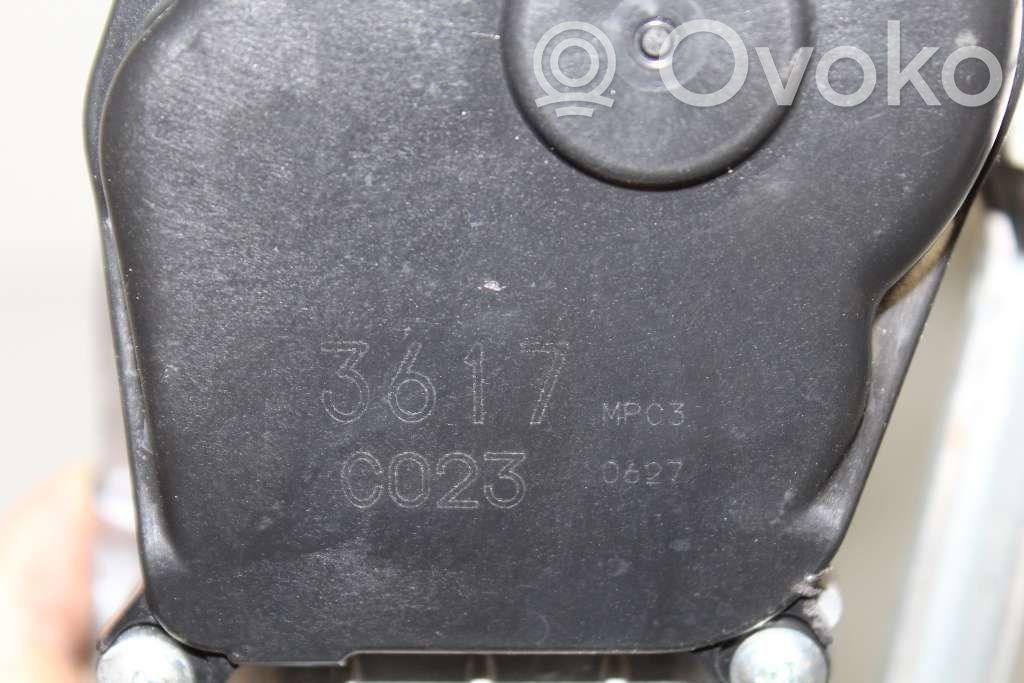Nissan Note (E12) Wiper motor 
